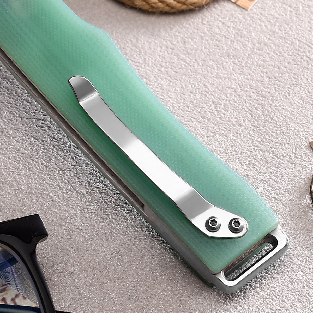 Vesta | Button Lock | D2 Blade & G10 Handle | VE-02