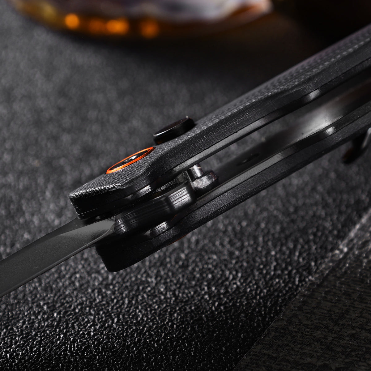Vesta | Button Lock | D2 Blade & G10 Handle | VE-01