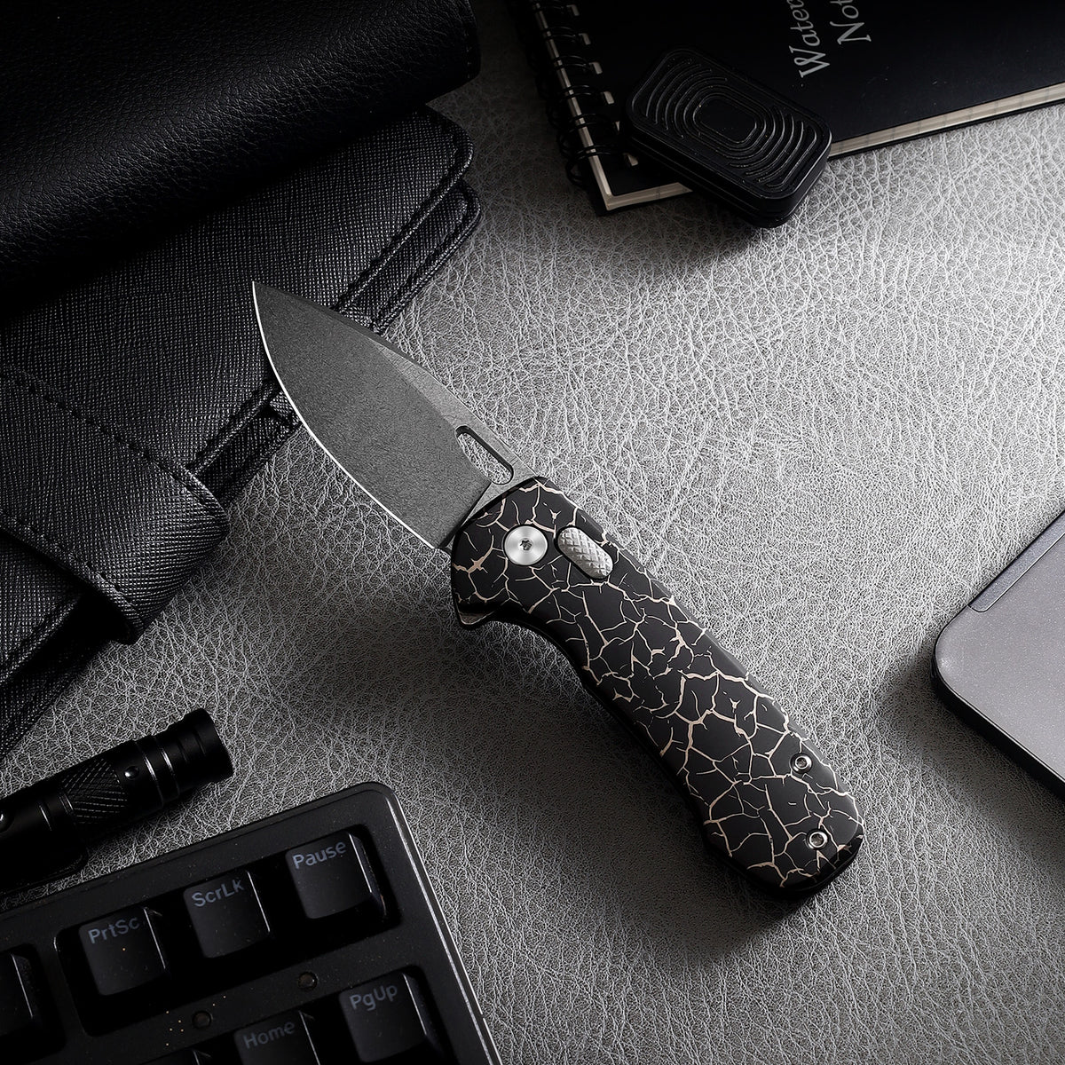 Pallas | Top Liner Lock | D2 Blade & Cracked Ice Titanium Handle | PA-04