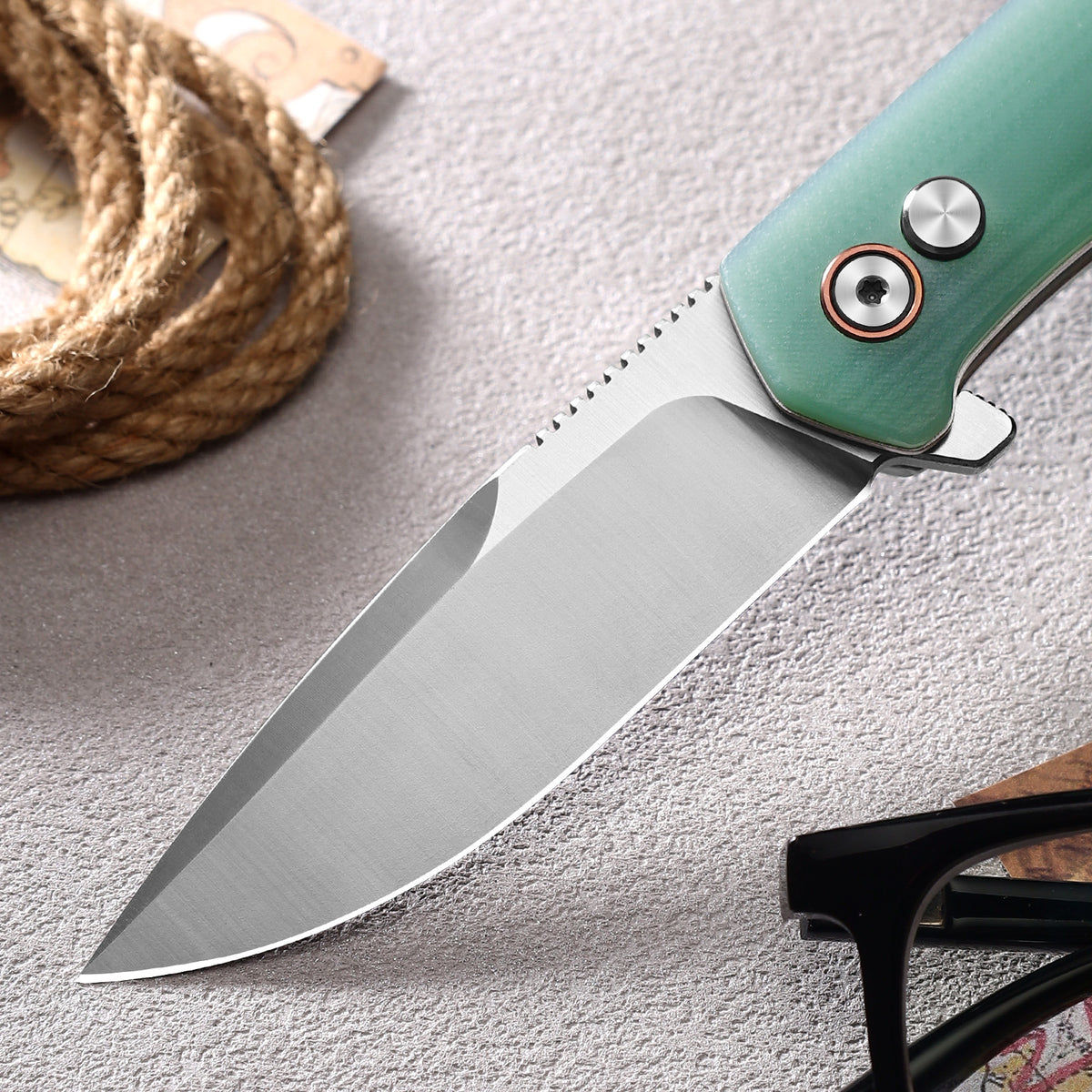 Vesta | Button Lock | D2 Blade & G10 Handle | VE-02
